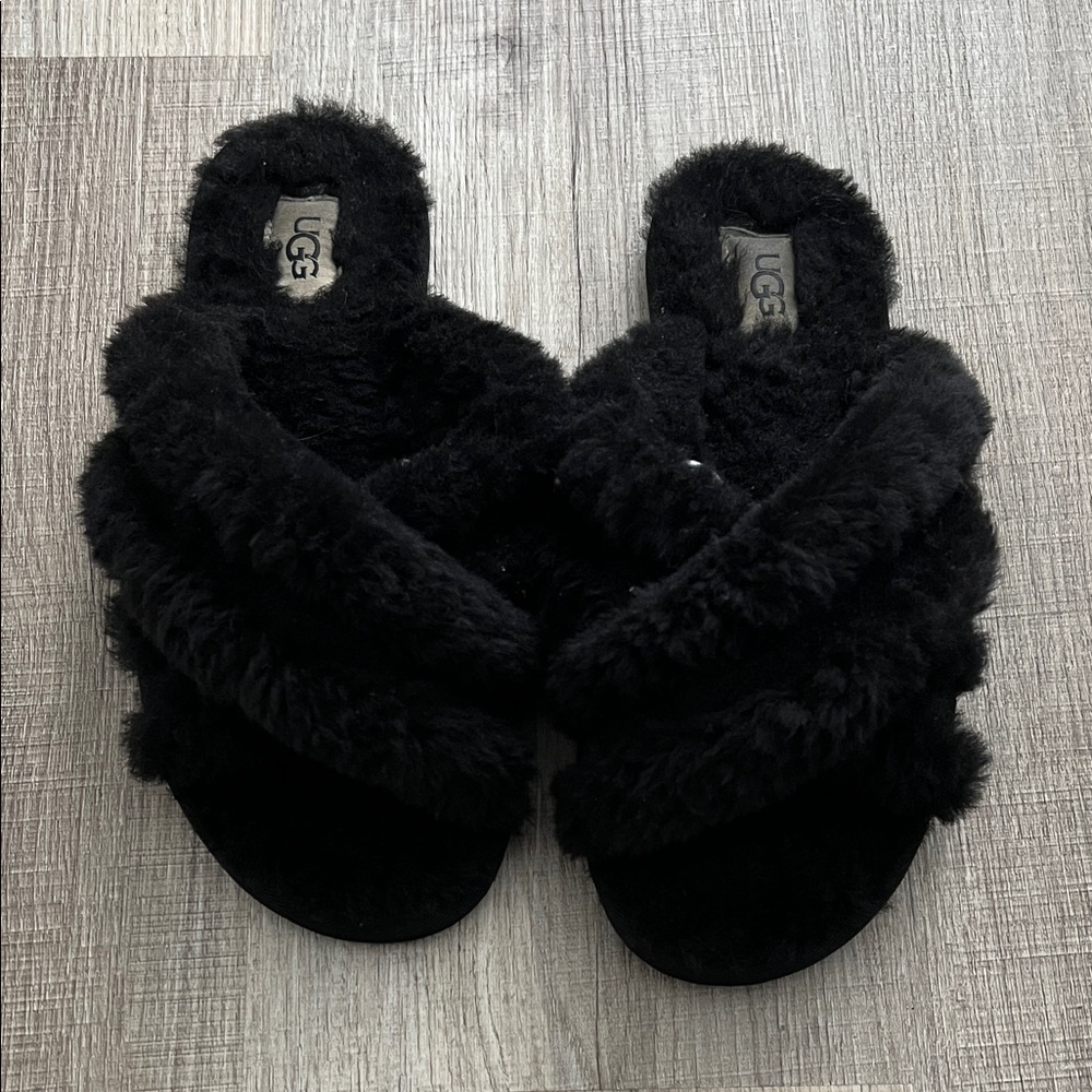 UGG Scuffita Genuine Shearling Slide Slippers Black